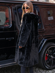 Juoda moteriška žieminė striukė iš kailio OZONEE JS/11Z8250